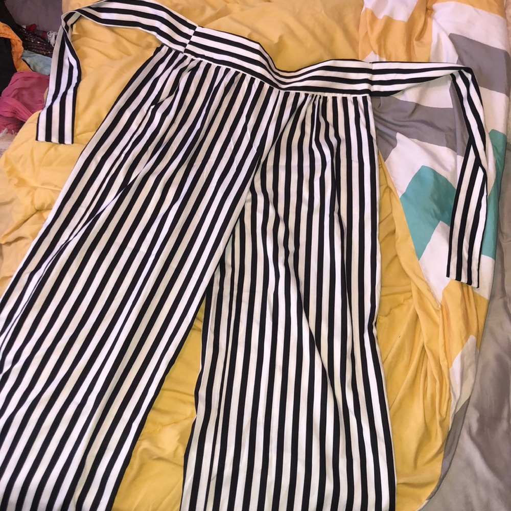 NEVER WORN PALAZZO PANTS